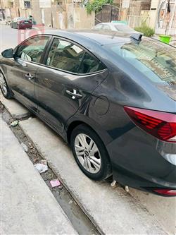 هیوندای ئەلەنترا